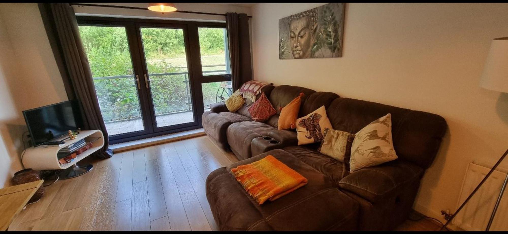 Brentwood Town Retreat - Large 2 Bedroom Apartment Bagian luar foto