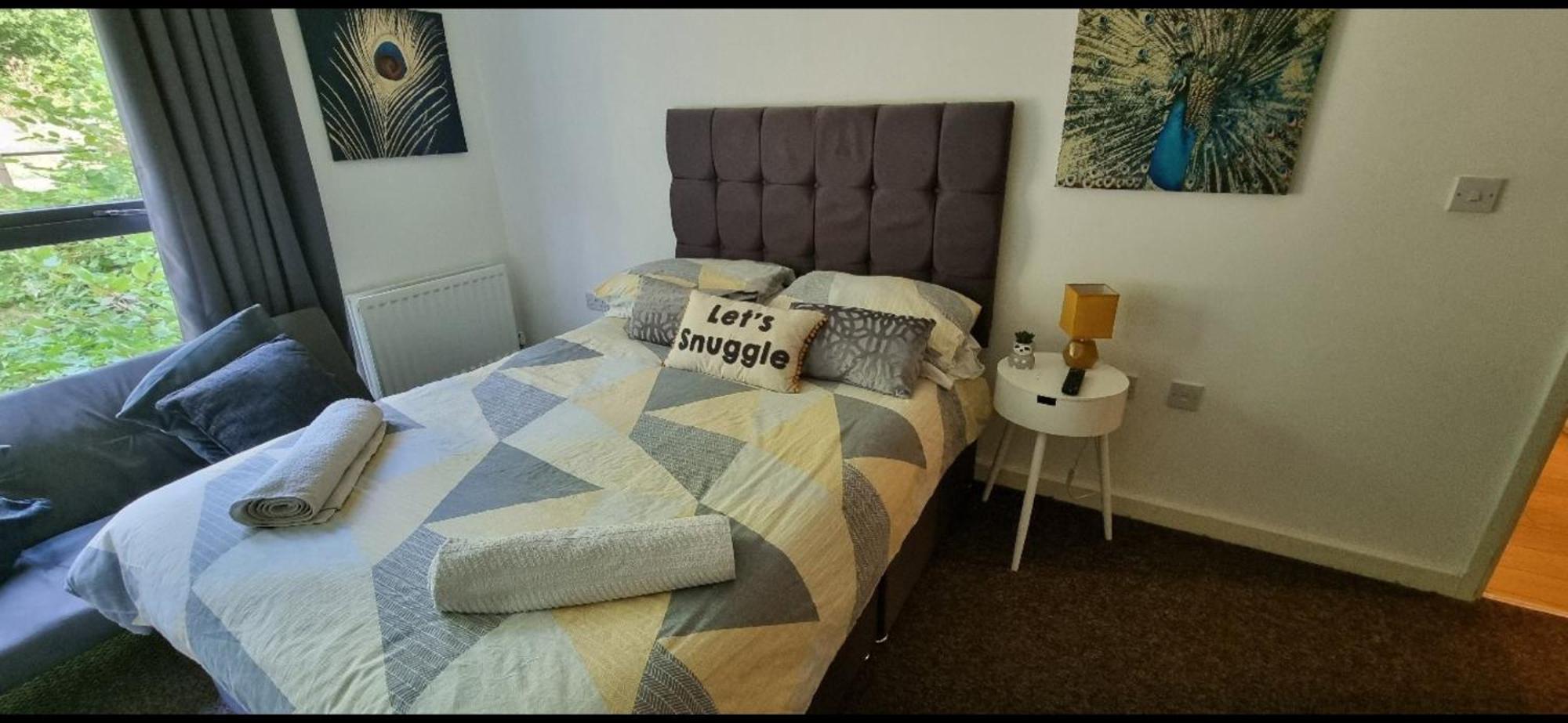 Brentwood Town Retreat - Large 2 Bedroom Apartment Bagian luar foto